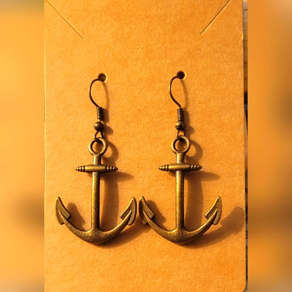 Metal anchor dangle earrings